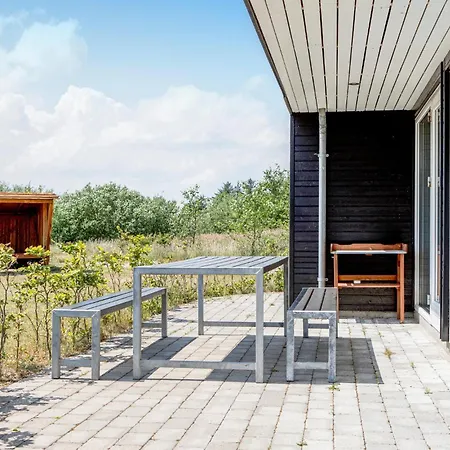 Feriehus Three-bedroom In