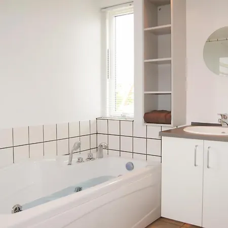 Feriehus Three-bedroom In *