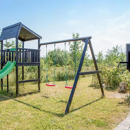 Three-bedroom In Feriehus *